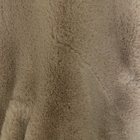 Zara cream fur coat - Picture 4 of 4